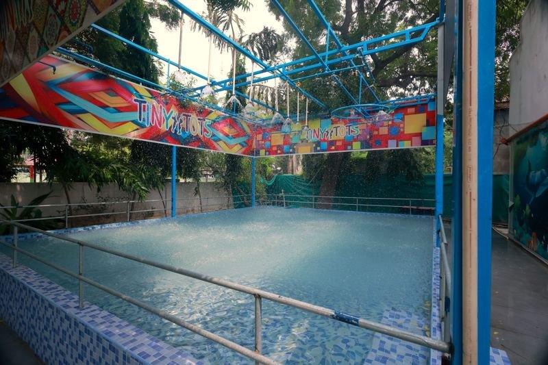 Splash pool